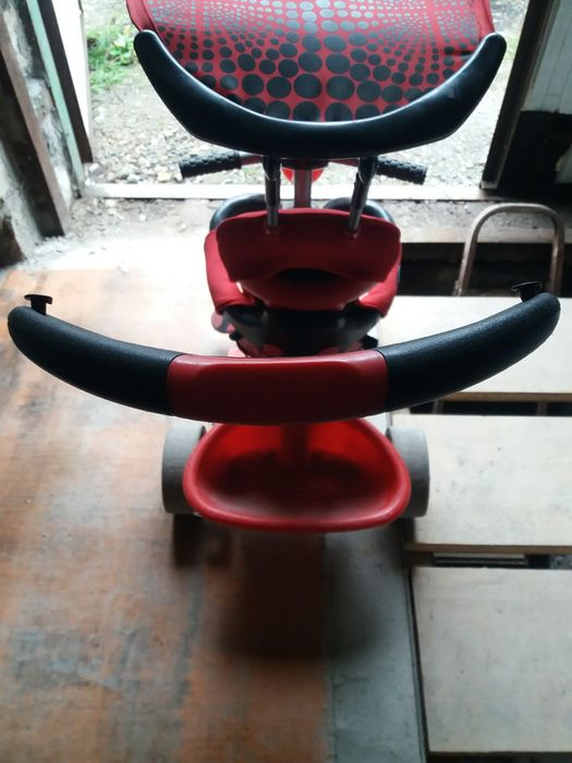 Велосипед детский трёхколёсный с дополнительным управлением