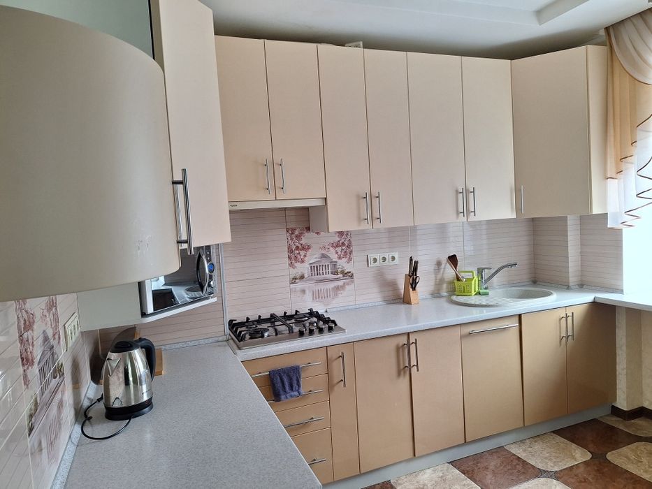 Оренда квартири з ремонтом та автономним опаленням,  каміном, кондиц