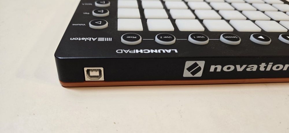 novation launchpad mk2 midi Ableton контролер