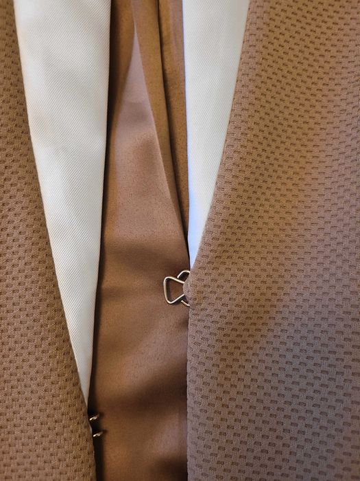 Żakiet damski elegancki w kolorze camel