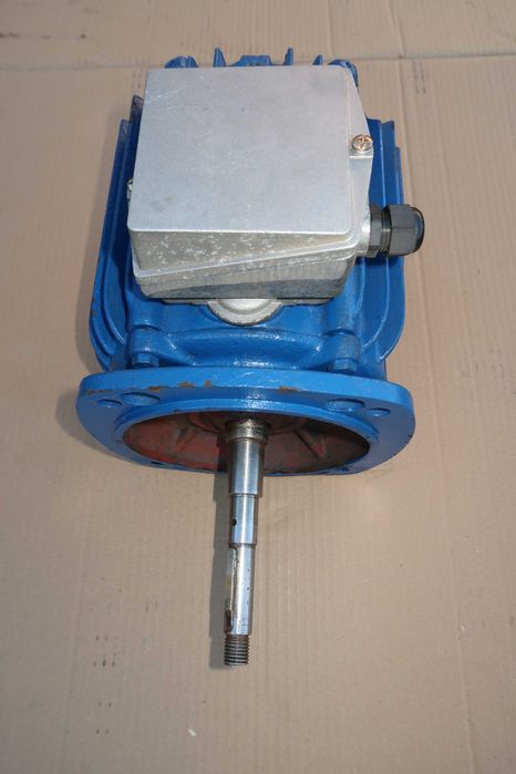 Silnik elektryczny 3 KW z długą ośką