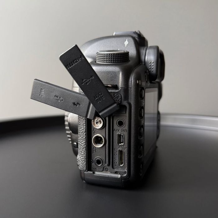 Canon 5D Mark II + Sigma 50mm f/1.4 + Canon EF 24mm f/2.8