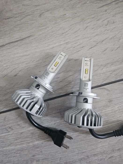 Żarówki LED samochodowe H7 PHILIPS ULTINON + Adapter
