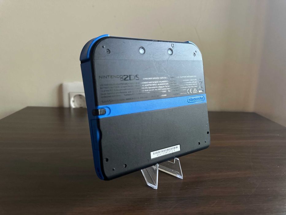 Nintendo 2DS Preta e Azul - Desbloqueada + Jogos