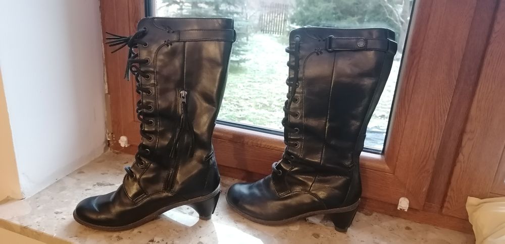 Kozaki 38 Dr. Martens