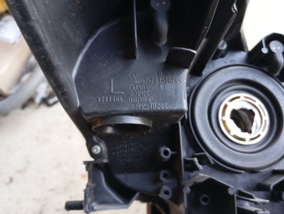 Фара мазда 3 америка сша