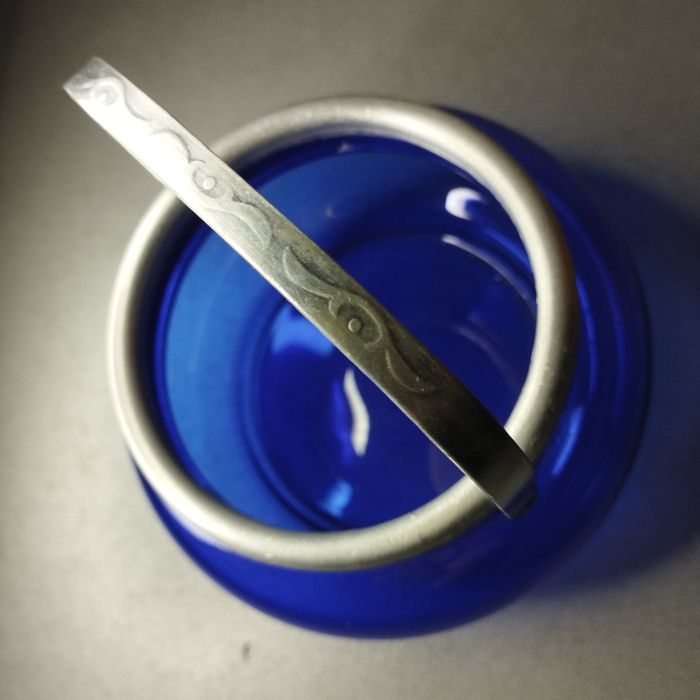 Большие блюда, ручки, цветное стекло, почти новые