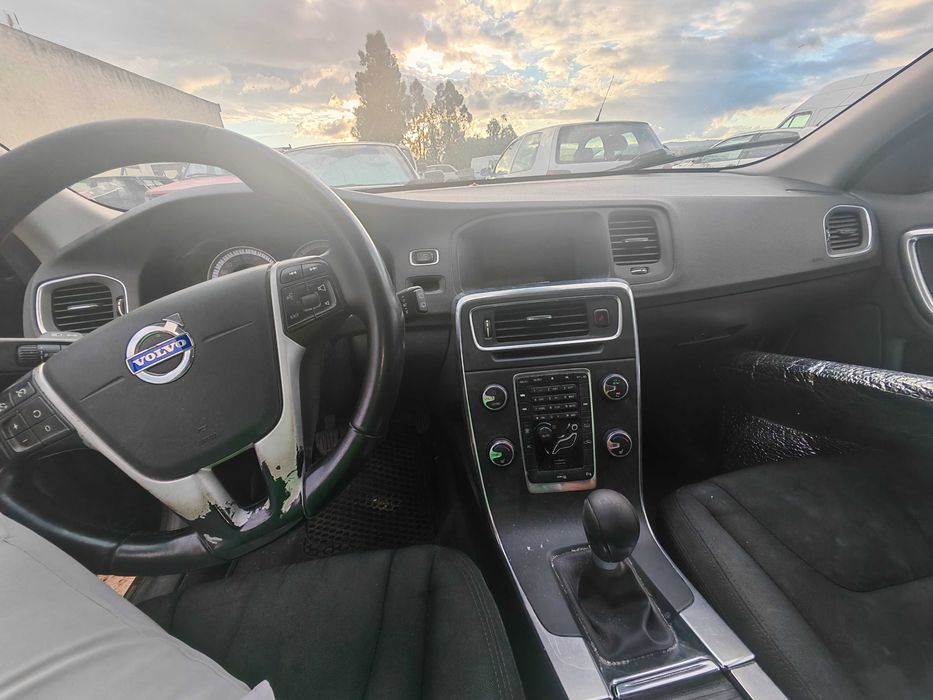 Vendo Volvo V60 D5 — photo 4
