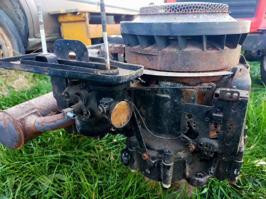 Silnik 12hp do remontu lub na części