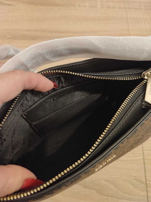 Torebka CALVIN KLEIN MUST XBODY MD

Torebka Calvin Klein must xbody MD