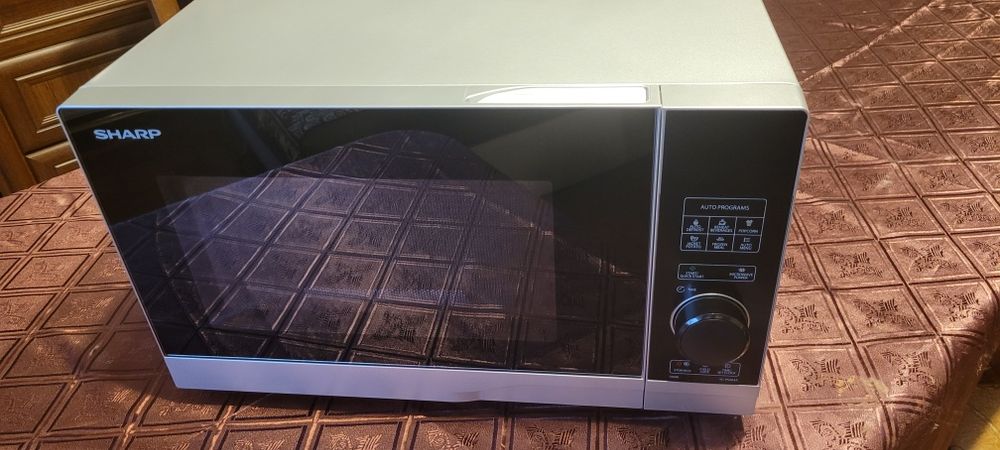 Kuchenka mikrofalowa SHARP YC-PS204AE-S 700W