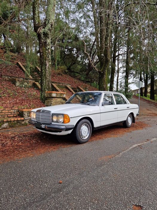 Mercedes W123 200 gasolina