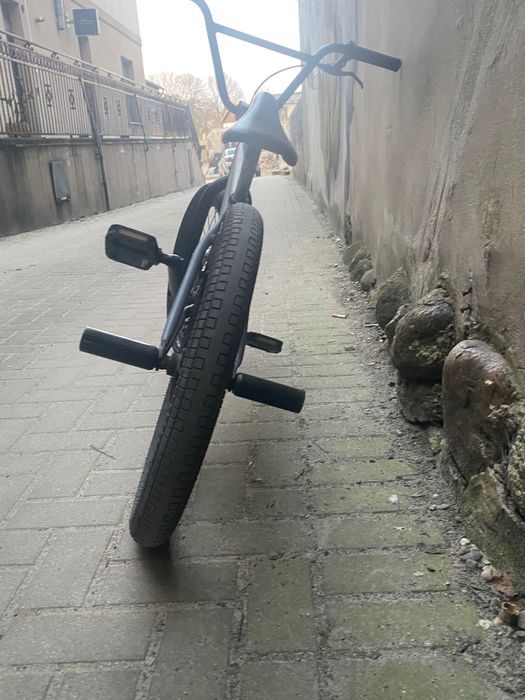 Chce wystawić rower Bmx