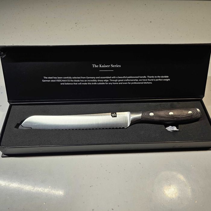 Nóż do chleba VINGA Kaiser / Srebrny