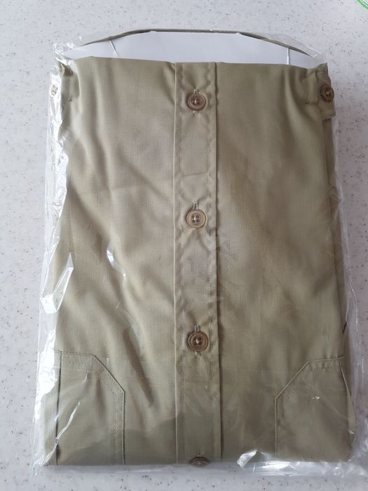 koszula na pagony, krótki rękaw, kolor khaki jak na zdjęciach,  nowa