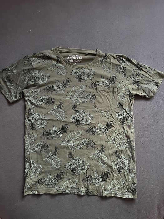 Męski T-shirt w liście (Oliwkowy / Khaki)