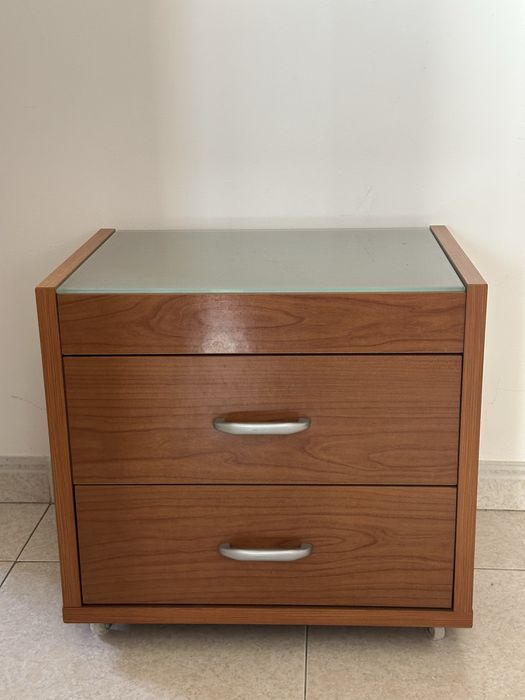 Mesas de Cabeceira com Tampo em Vidro  (Pack 2)