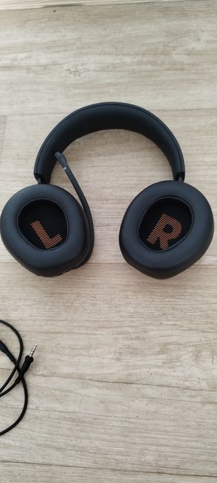 Игровые наушники JBL Quantum
