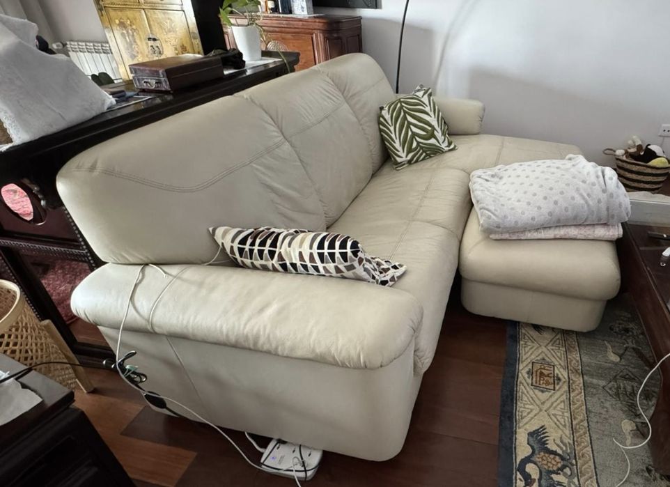 Sofa chaise-longue em pele IKEA