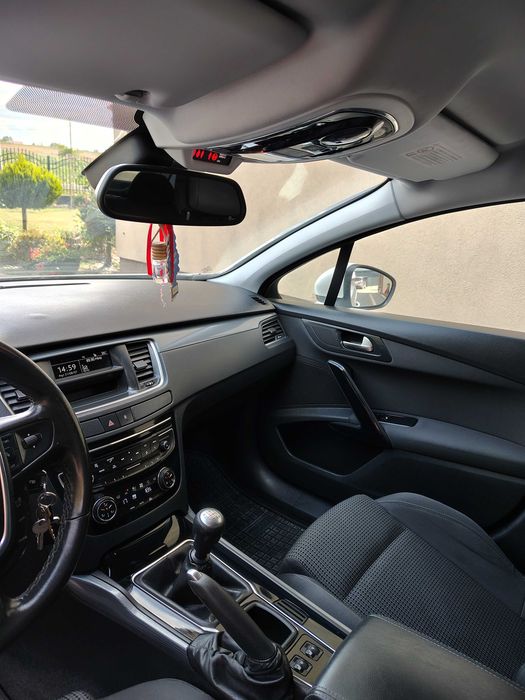 Peugeot 508 sedan