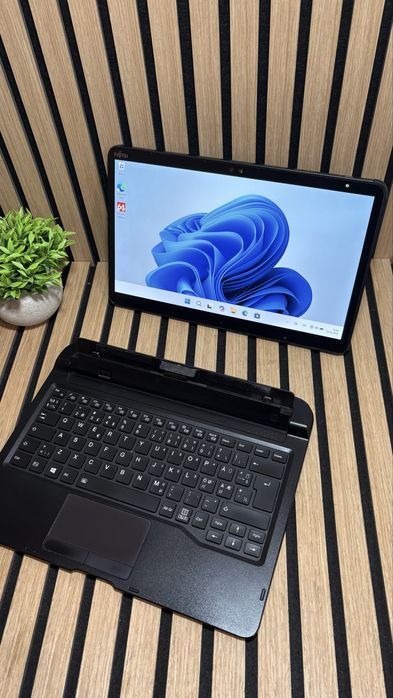 Продам Планшет 2-в-1 Fujitsu Intel Core i5-1135G7