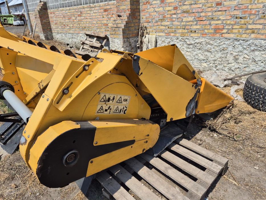 Продам жатку кукурудзяну ЖК-82