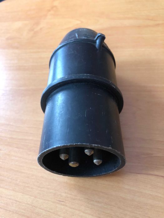 Wtyczka 4 pin do płyty grzewczej 32A 380V  wtyk