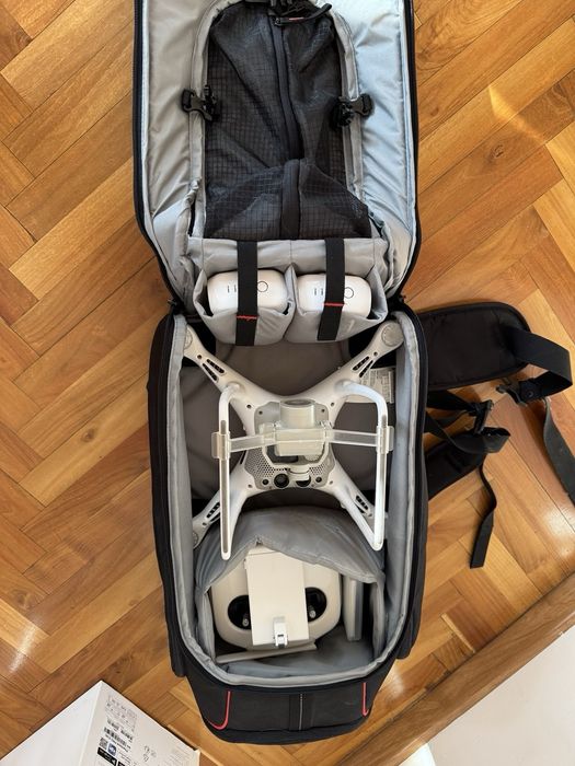 Na sprzedaż dron Dji Phantom 4 Pro + dodatkowe śmigła + plecak