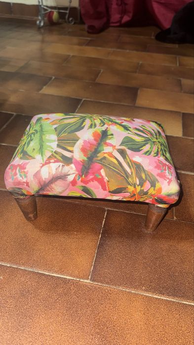 Conjunto 4 cadeiras pretas + capas.