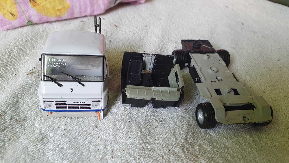 Автошрот з моделей 1/43.кузова Diecast, нутрянка колеса и тд,..