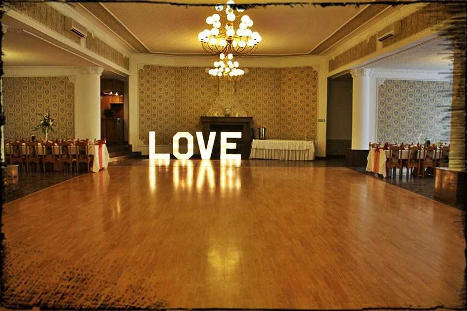 Must Have Napis Love