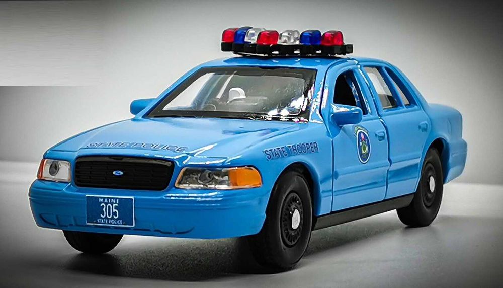 Model 1:43 Welly Ford Crown Victoria – Maine State Police (USA)