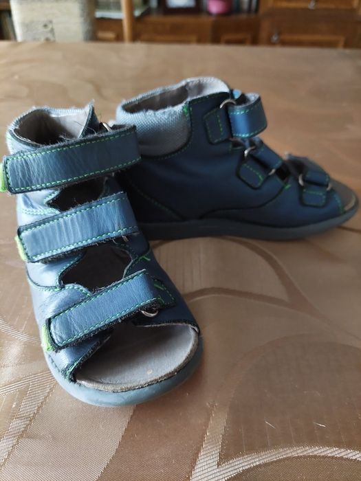 Buty korekcyjne firmy Dawid roz.28