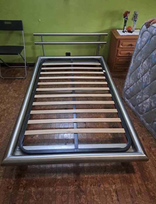 2 Camas em Inox com estrado metálico