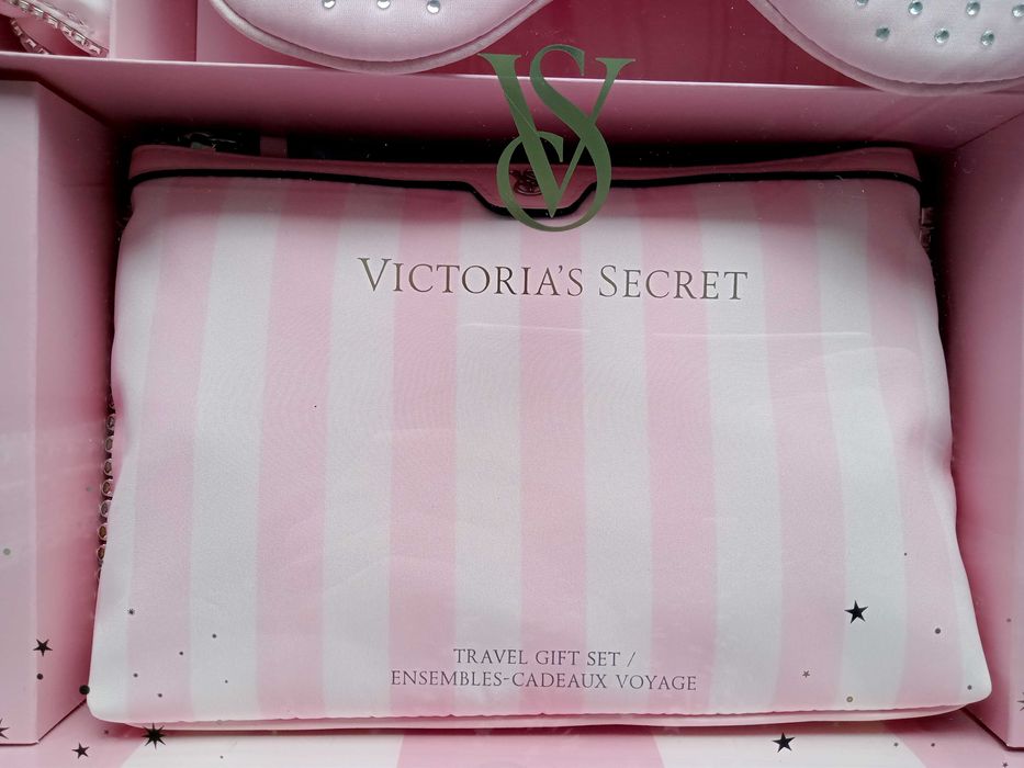 Подарочный набор для путешествий Victoria's Secret Travel Kit Gift Set