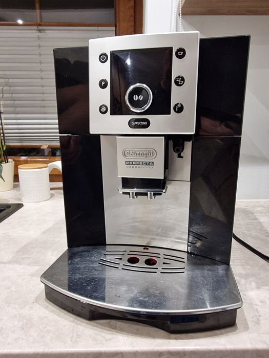 Ekspres do kawy DeLonghi Perfecta Cappuccino