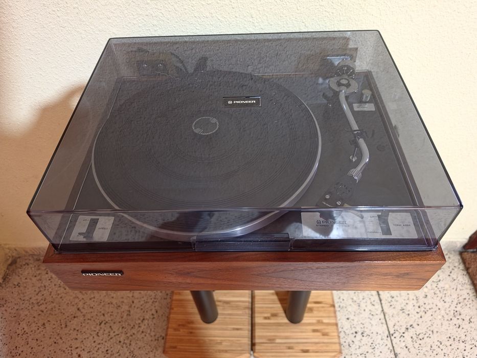 Gira discos Pioneer PL 10
