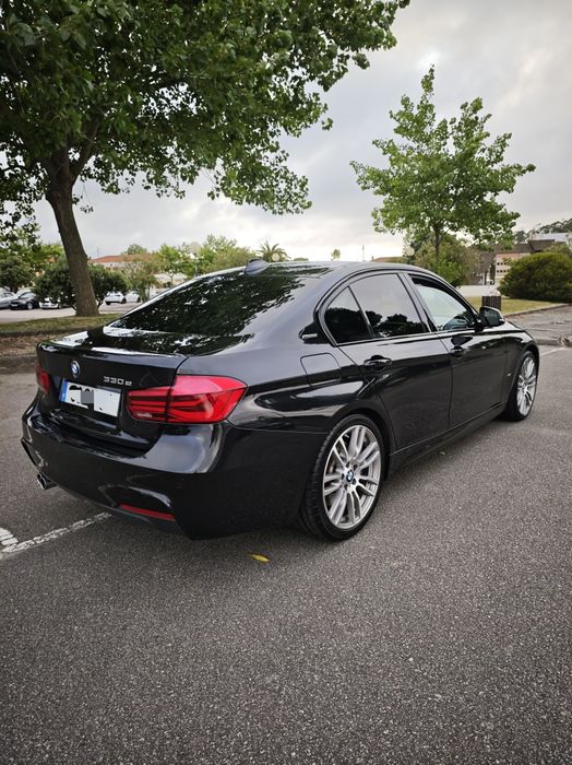 BMW 330e iperformance pack m