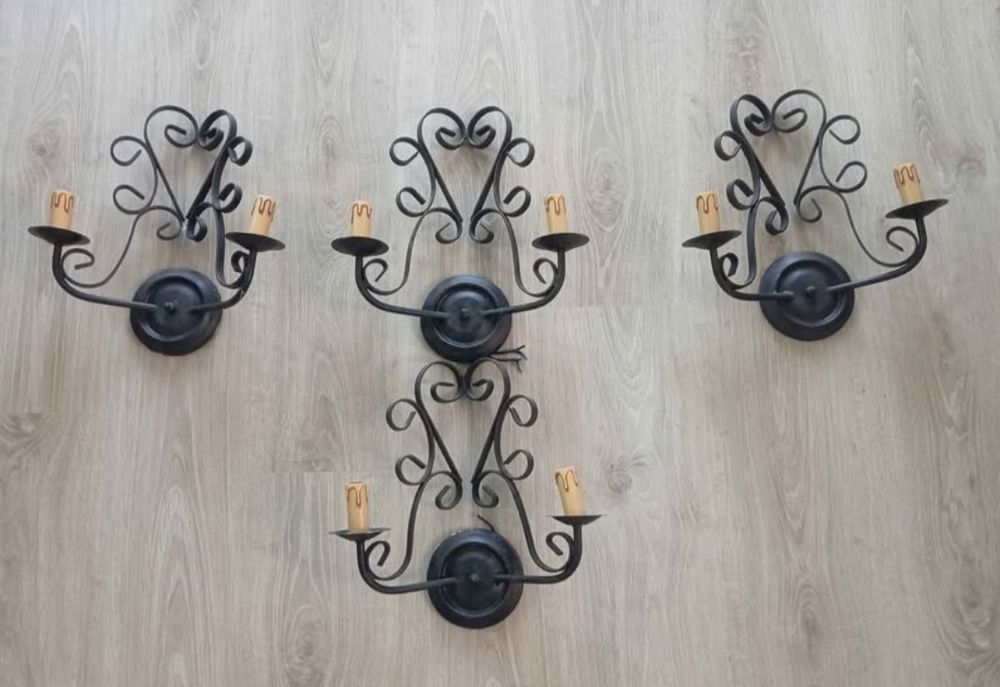 Candeeiros apliques de ferro para parede
Cada uma 35€
