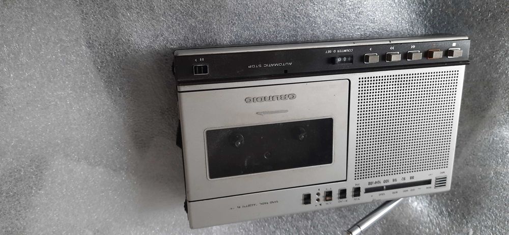 Radiomagnetofon  Grundig cr-180