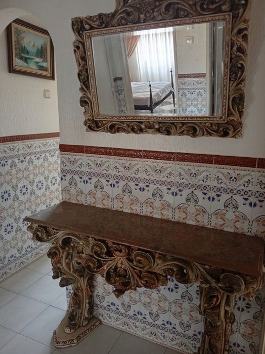 Conjunto Consola com Tampo em Mármore + Espelho Trabalhado (1,30m)
