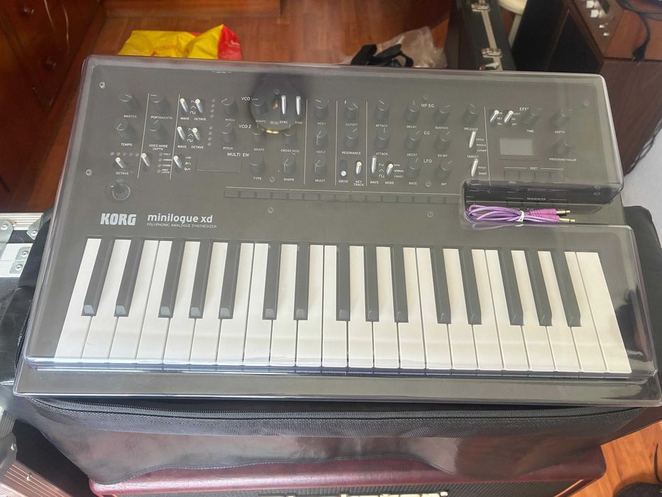 Sintetizador Korg minilogue xd. Como mala e decksaver. Como NOVO!