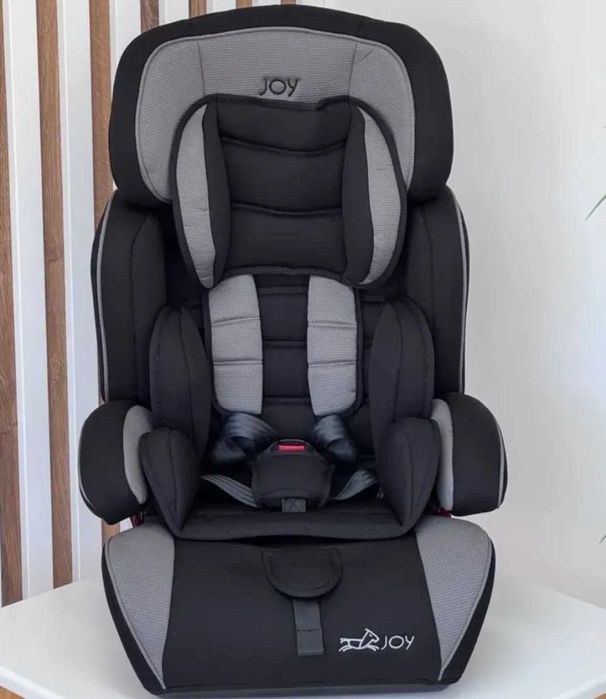Автокрісло 9-36 кг з 1 до 12 років універсальне з бустером