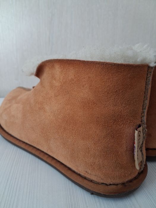 Тапочки уги з натуральної овчини Celtic&Co