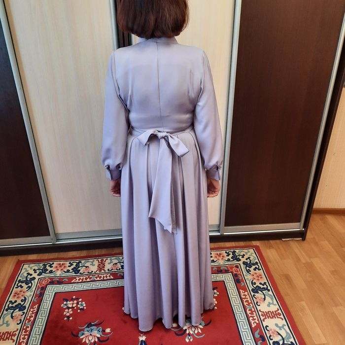 Продам святкову  сукню .