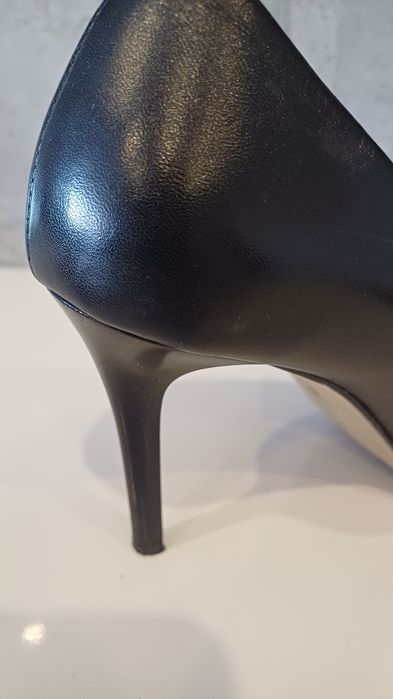 Buty damskie  na obcasie rozmiar 37