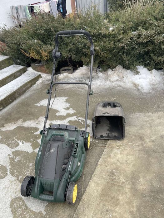 Продаю электрическая газонокосилка Iron Angel EM 3210.