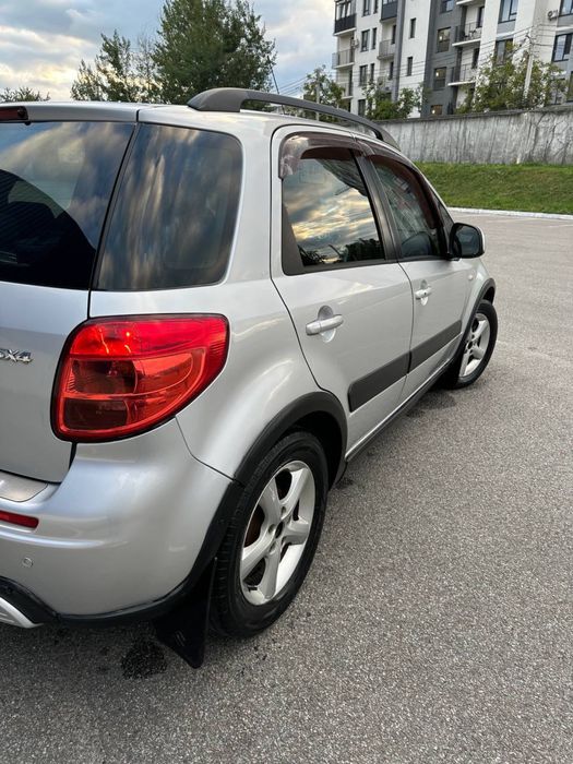 Продам авто Suzuki SX4