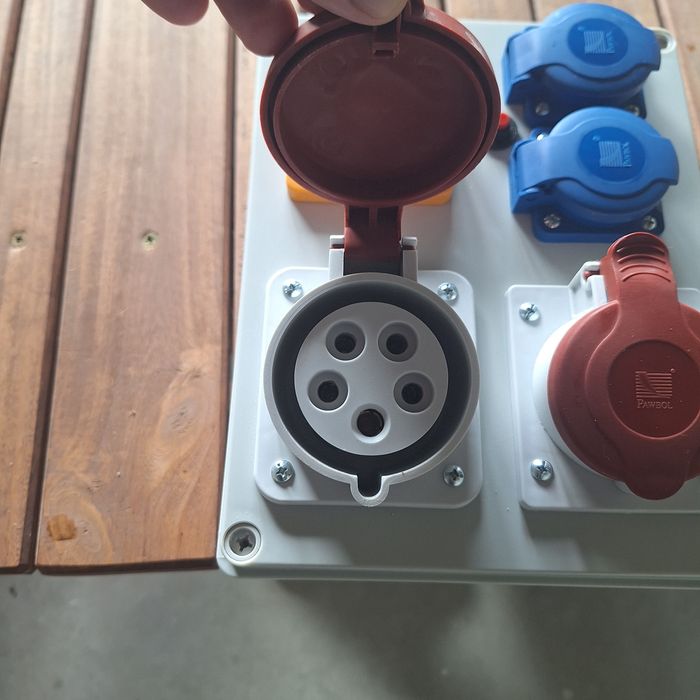 Rozdzielnia R-BOX 240 IP44