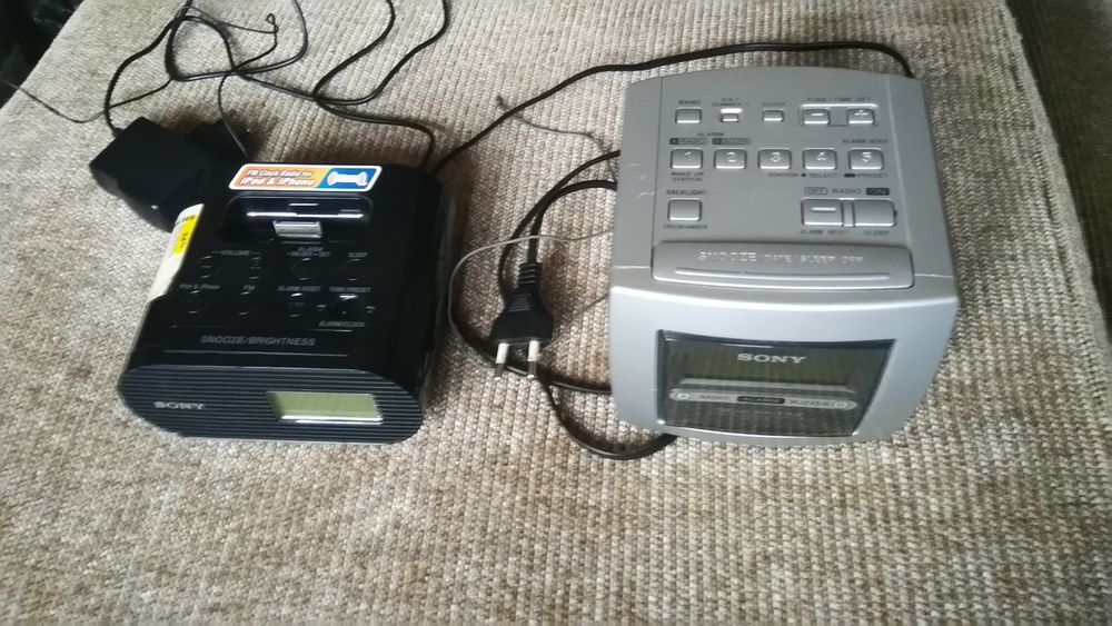 Часы Sony, радио будильник